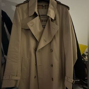 Mint Burberry Kensington mid-length men trench coat size US Large/ 42